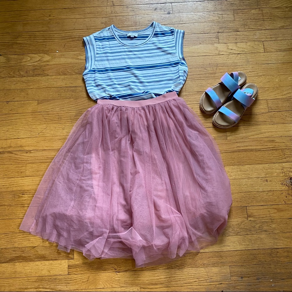 Loft sleeveless high neck tank